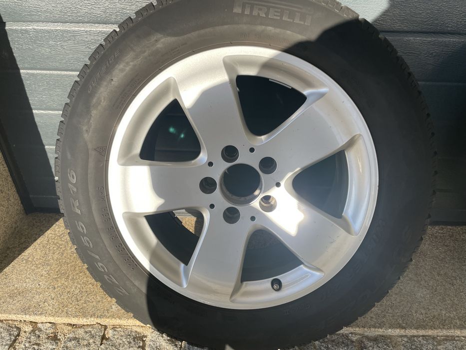 Jantes mercedes  E270 em bom estado e com pneus.  225/55 R16