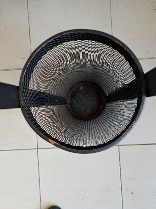 Porta guarda-chuvas em bom estado