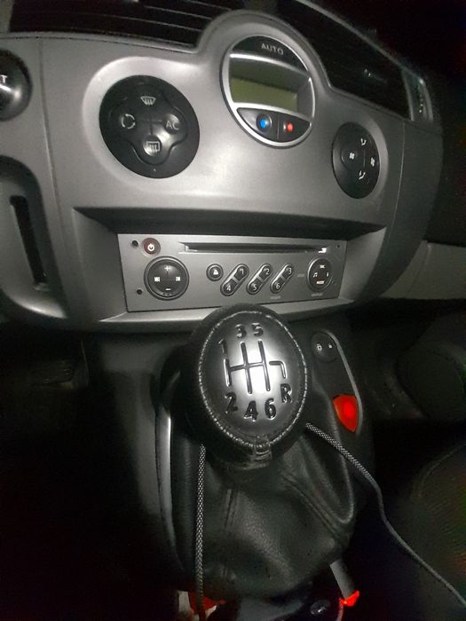 Автомобиль RENAULT,7mest.