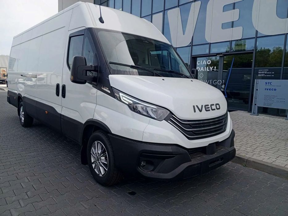 Iveco Daily 35S18HA8V MY24  LIFT! 3.0 Automat, Ledy, Kamera, Martwe Pola NOWA CENA Wyprzedaz !