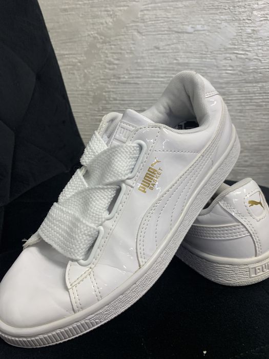 Жіночі кросівки Puma Basket Heart Patent