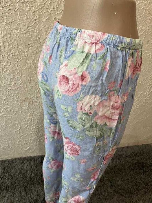 OYSHO damskie spodnie w róże M/L
