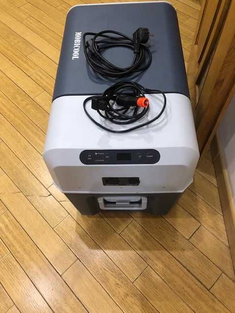 Автомобильный (переносной) холодильник Mobicool FR40 AC/DC