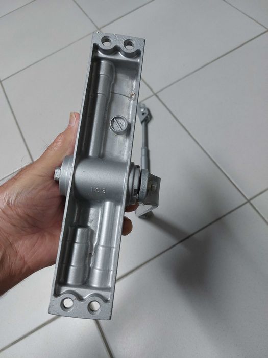 Automatic Door Closer with Spring Retention Mechanism (New)64297963995651122