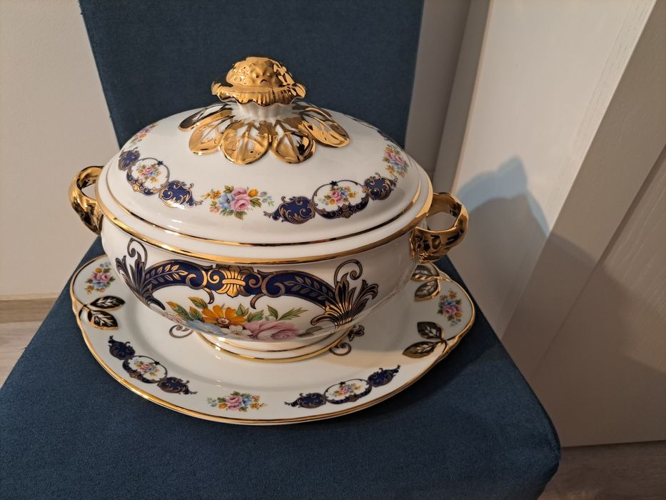 Terrina e prato em porcelana