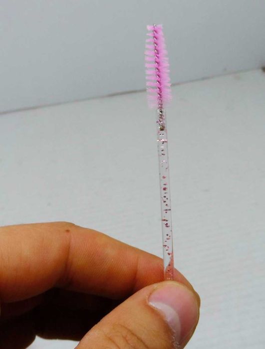 Одноразові щіточки для вій і брів, прозоро-рожеві з блиском, 100шт.