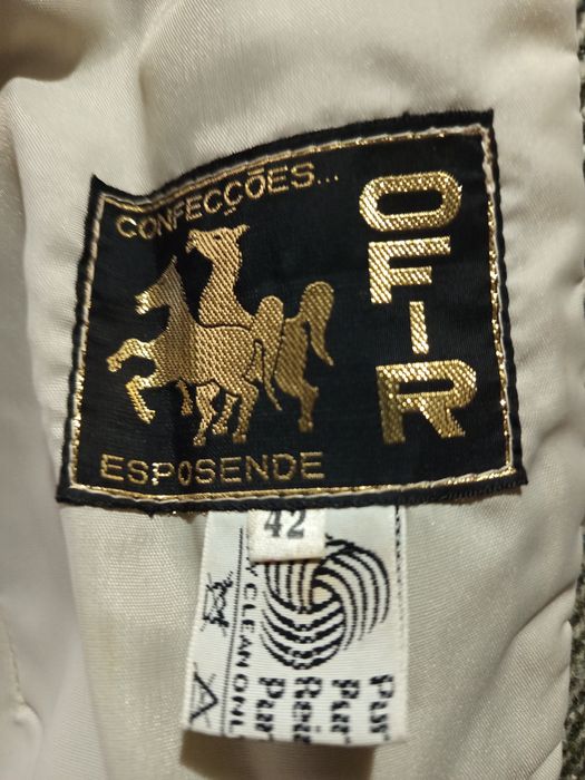 Blazer Senhora  em Pura lá virgem