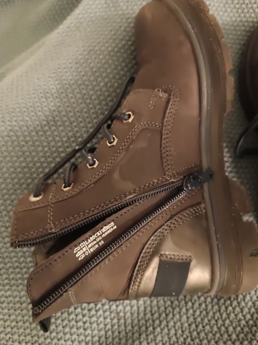 Buty trzewiki jesienne