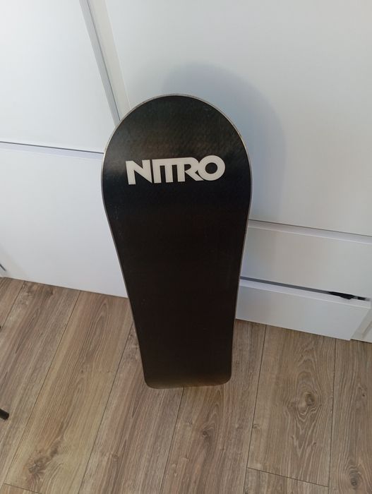 Dziecięca deska snowboardowa nitro 86 wiązania snowboard 90 Burton