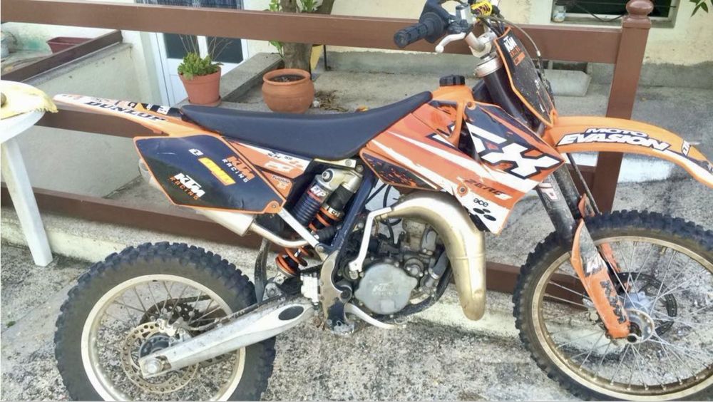 Vendo ktm 85 sx por nao ter tempo de usala mora com pouco uso m