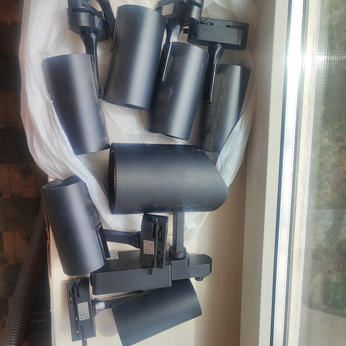 Трекерні світильники під ремонт