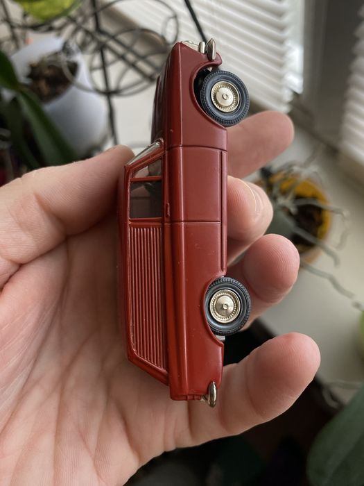 Модель москвич 1:43 ссср