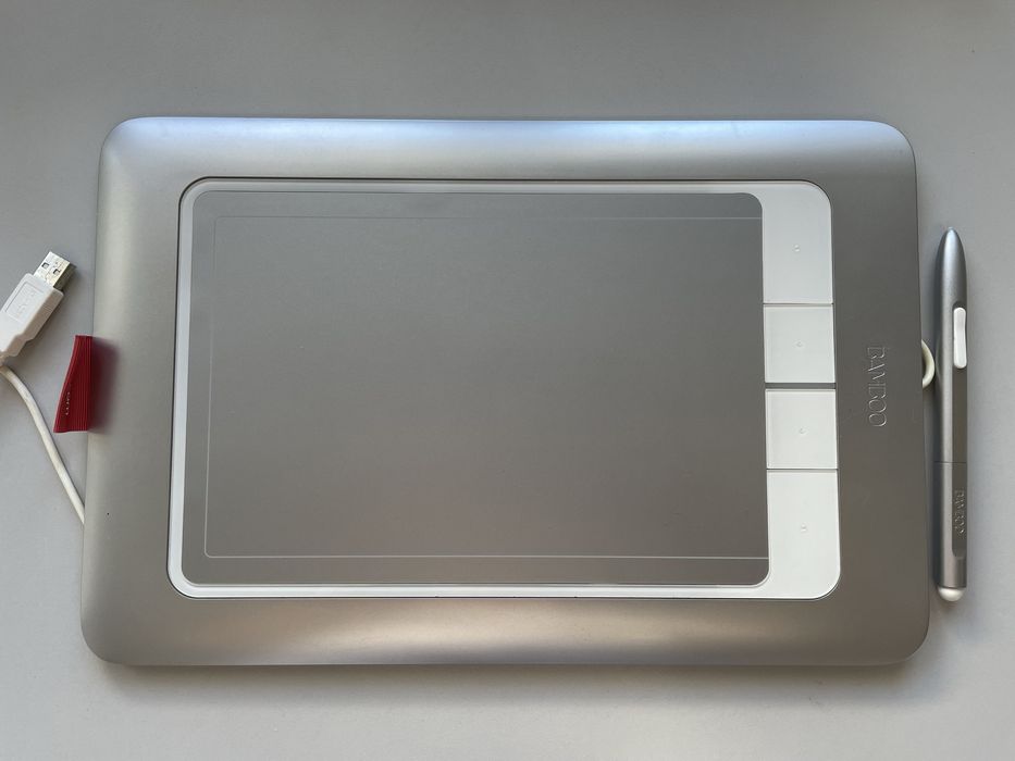 Wacom Intuos Bamboo Fun Medium with Stylus64729682869507121