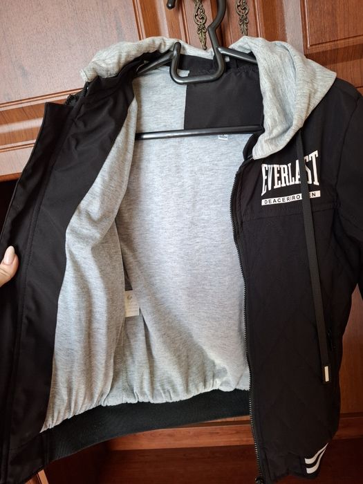 Весняна курточка