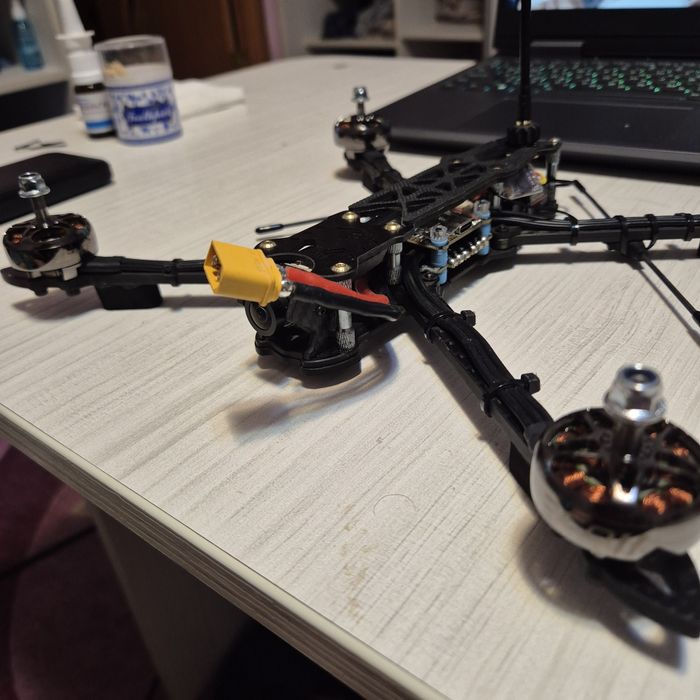 Дрон fpv семірка