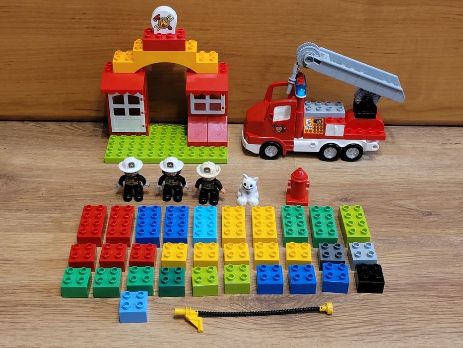 0Klocki Lego Duplo  - Straż Pożarna,  luźny zestaw, zabawki