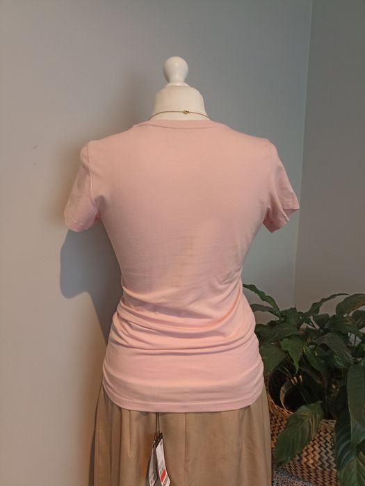 T-shirt pudrowy róż Guess roz.M