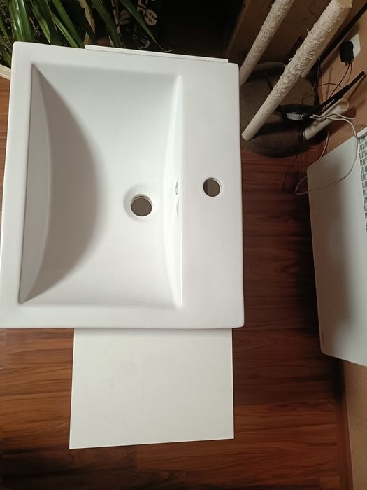 Тумбочка з раковиною