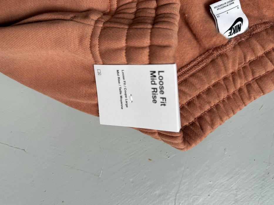 Damskie dresy Nike Sportswear Essential