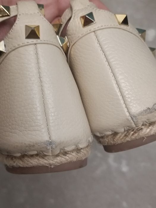 шкіряні босоніжки від Valentino Garavani