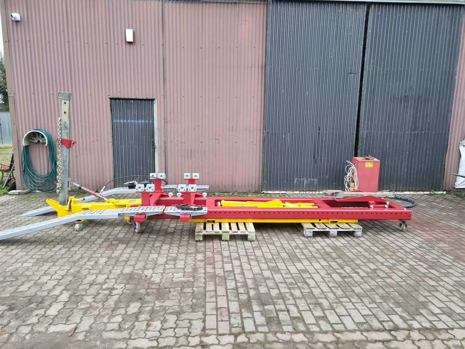 UNICAR TRZY docery  rama plyta blacharska podnosnik nozycowy stan bdb