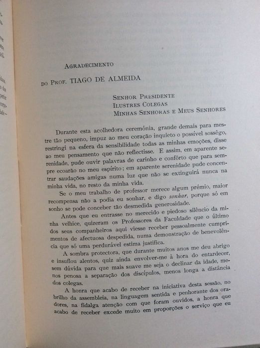 Faculdade de Medicina do Pôrto Homenagem ao Prof. Tiago de Almeida