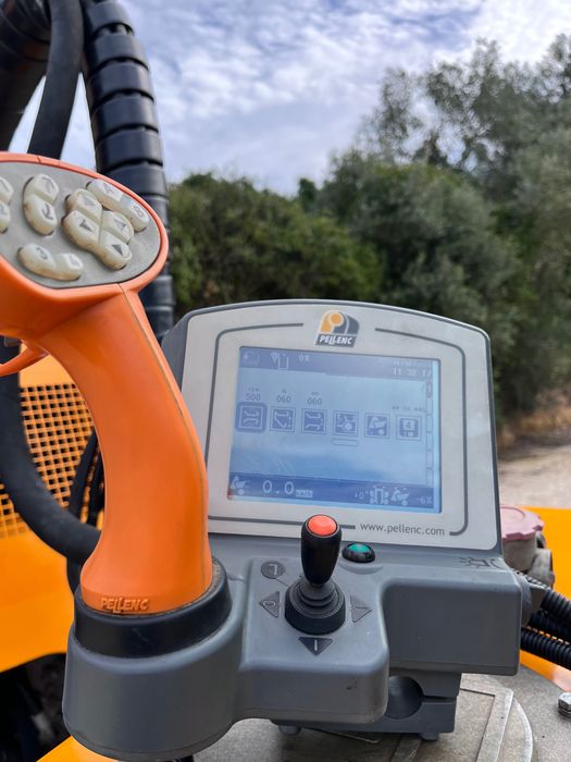 Máquina de vindimar Pellenc 8050