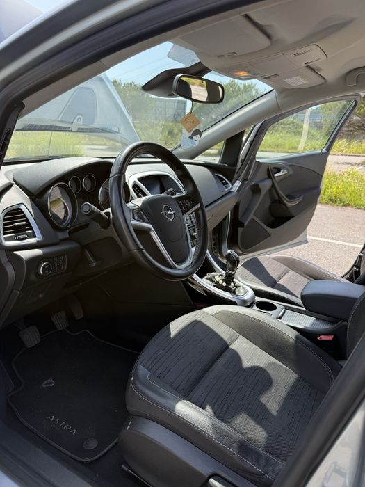 Opel Astra Sports Tourrer