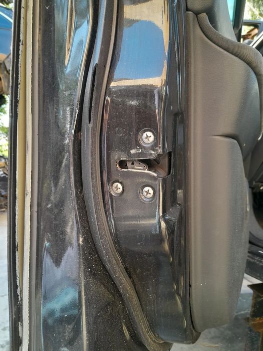 Fechadura / fecho porta frente esquerdo NISSAN Qashqai/Qashqai+2 I (J1