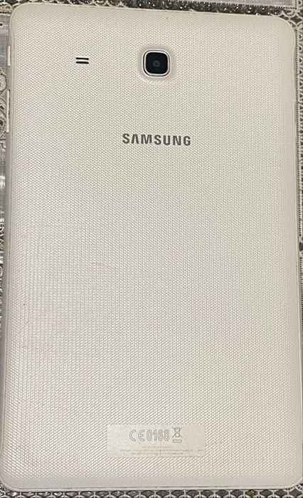 Планшет Samsung Galaxy Tab E (SM-T561)