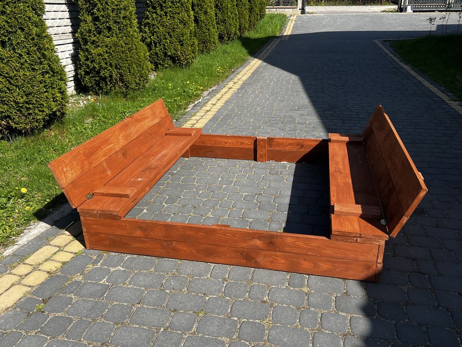 Piaskownica drewniana składana zamykana z ławeczkami
