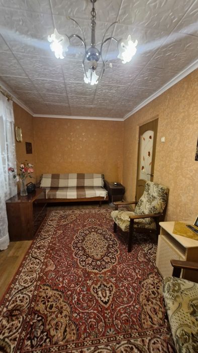 Продам 2х комнатную квартиру на Космонавтов