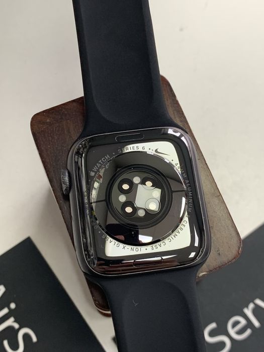 Оригінальні  apple watch series 6 44 mm space gray