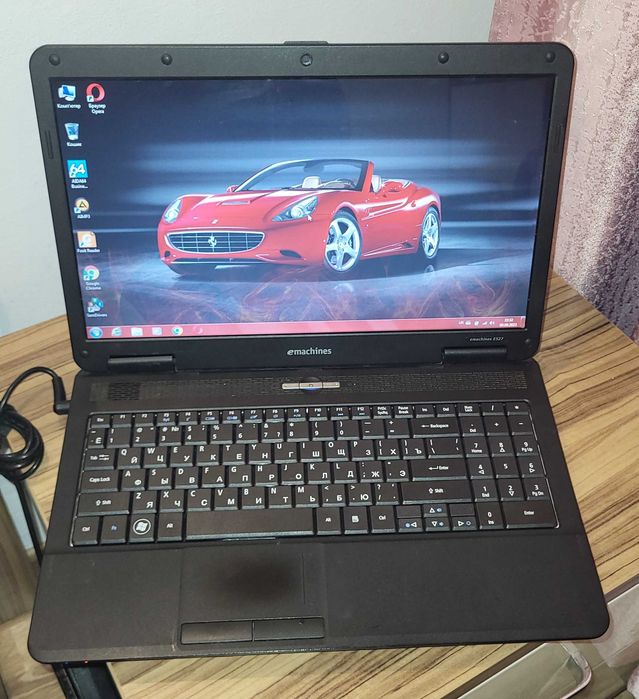 Acer eMachines E527 Intel Celeron T3300 2.0GHz Ram 3Gb DDR3 HDD 320Gb, акум не тримає зовсім, не працює 1 USB