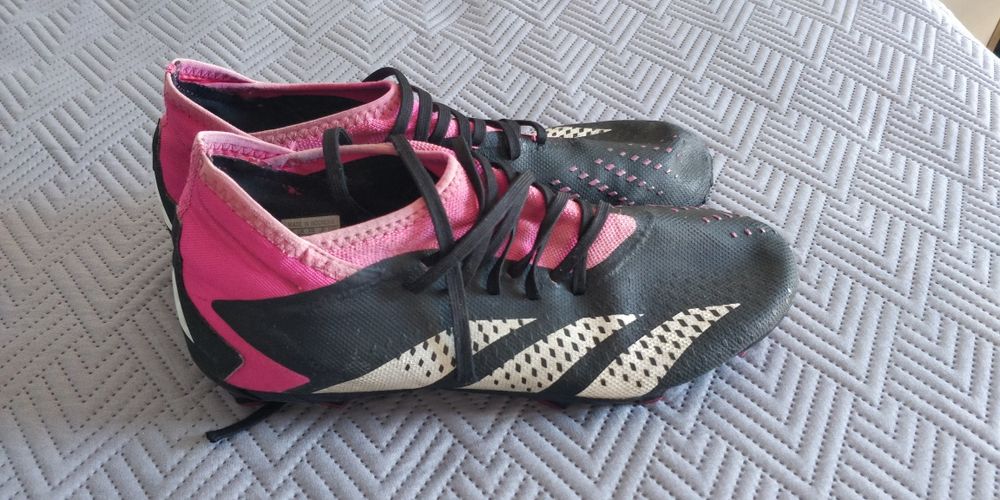 Chuteiras Adidas Predator - Adulto