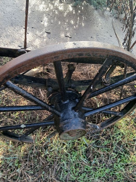 Charretes e carroças antiguidades