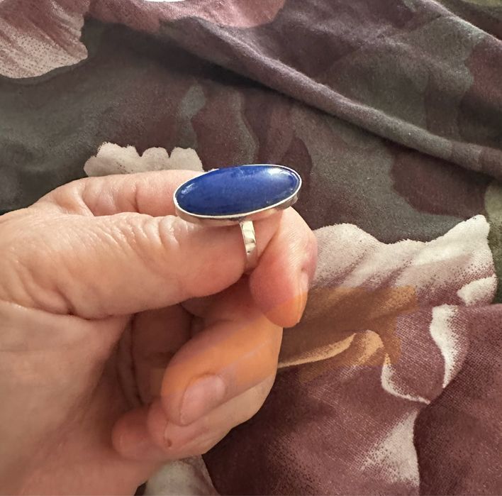 Srebrny pierscionek z ogromnym Lapis Lazulą