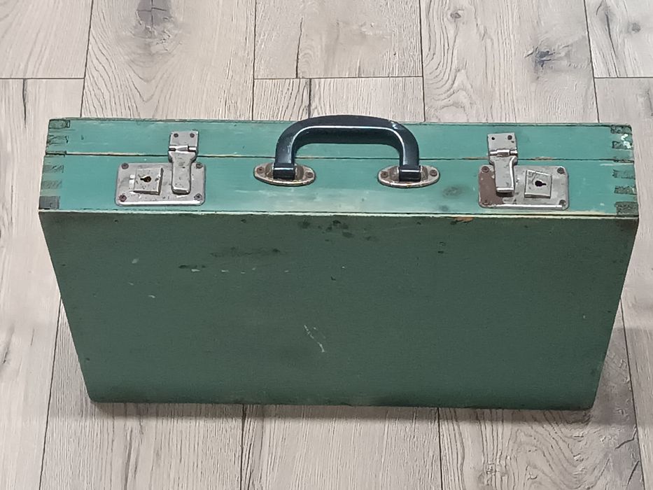 Stara walizka kufer PRL