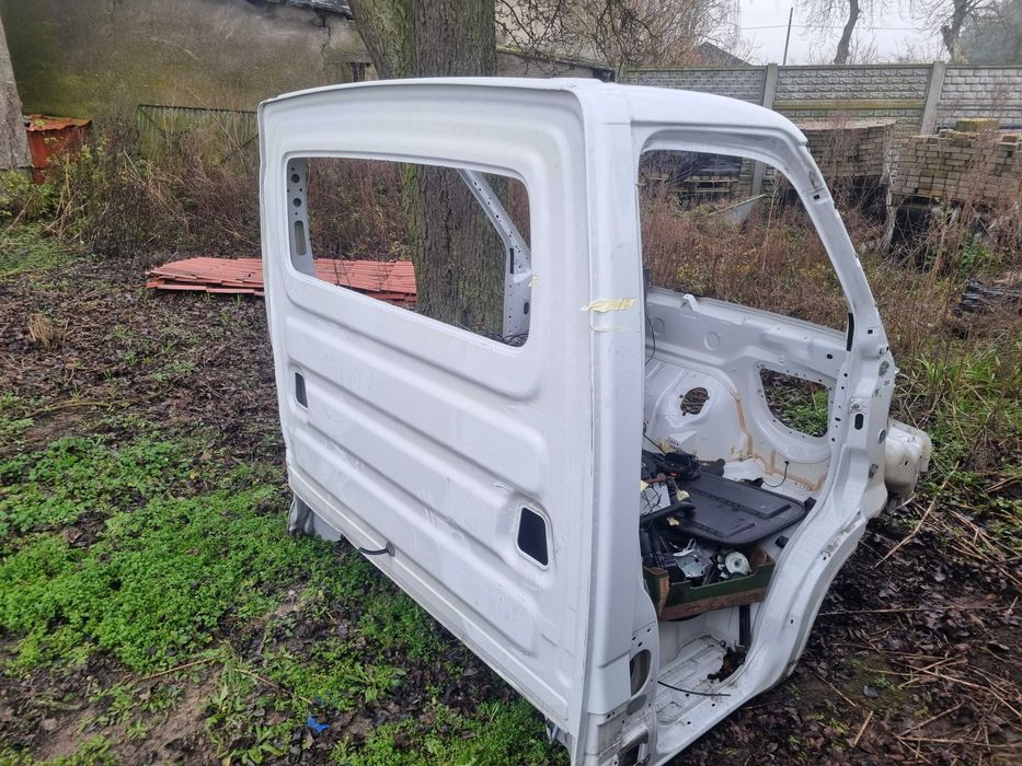 Kabina IVECO DAILY 2014r-  ćwiartka dach słupek drzwi ściana fartuch