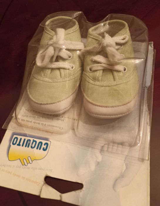 Sapatinho novo, tipo sapatilha de bebé! Oferta da pantufinha!