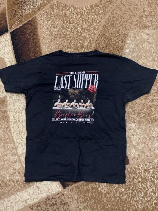 Різні футболки. .