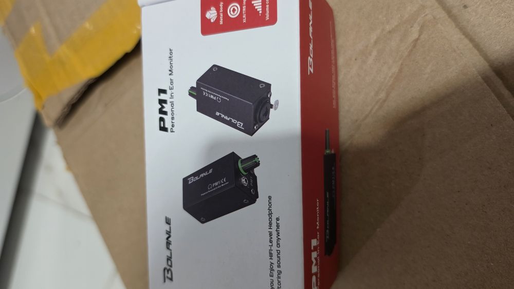 Monitor de áudio intra-auricular