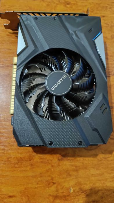 Продаю відеокарту GeForce GTX1650gb   4 gb