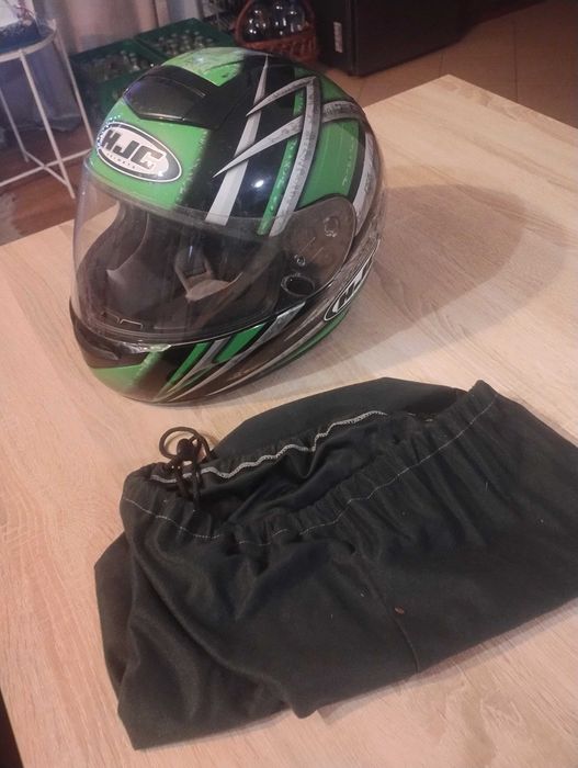 Kaski motocyklowe i buty