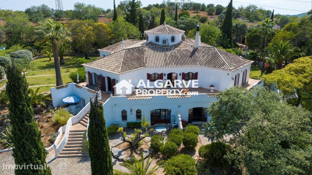 Encantadora Moradia de 7 Quartos com Negócio de Hospitalidade em Expan