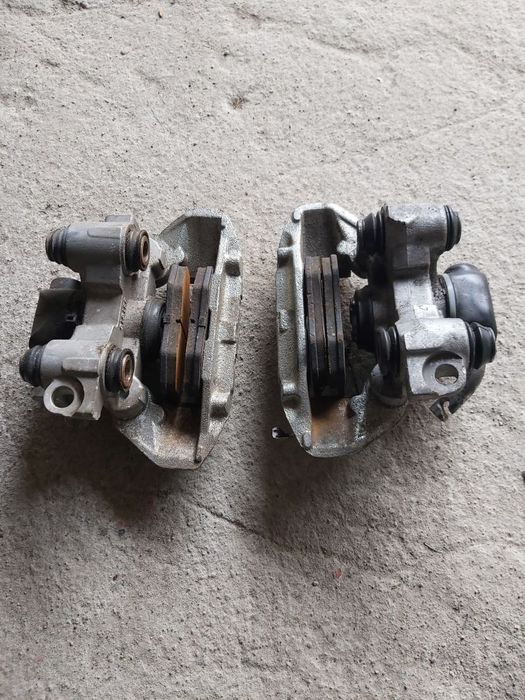 Zaciski hamulcowe tył peugeot 206 prawy i lewy