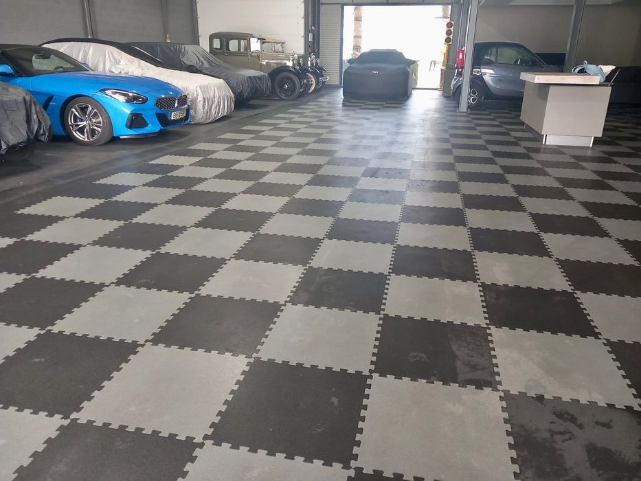 Piso em PVC para Oficinas de Motos e Auto