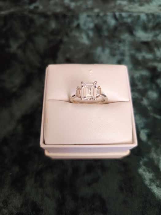 Неймовірна срібна каблучка