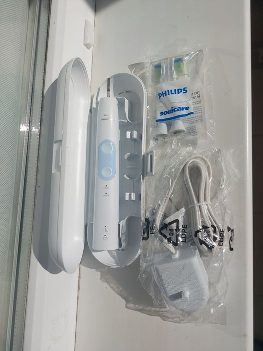 Зубна щітка philips 4500