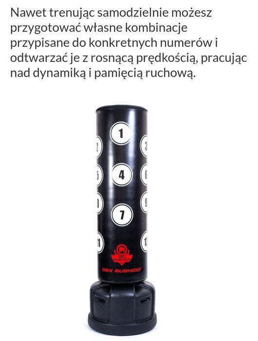 Worek bokserski stojący z wypełnieniem.